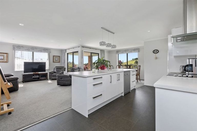 Photo of property in 60 Utopia Park Heights, Welcome Bay, Tauranga, 3112