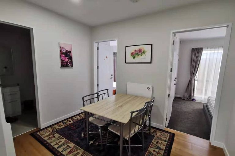 Photo of property in 8 Carbine Road, Mount Wellington, Auckland, 1060