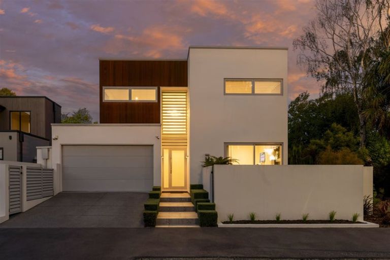 Photo of property in 2 Jacksons Road, Merivale, Christchurch, 8014