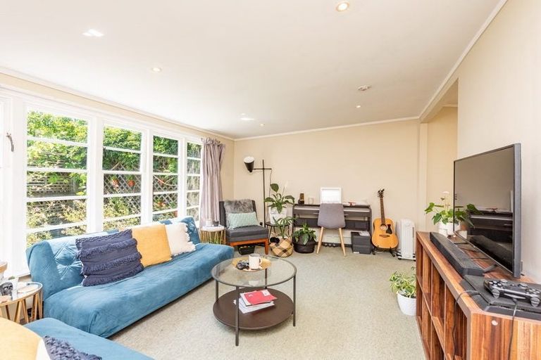 Photo of property in 84 Kilbirnie Crescent, Kilbirnie, Wellington, 6022