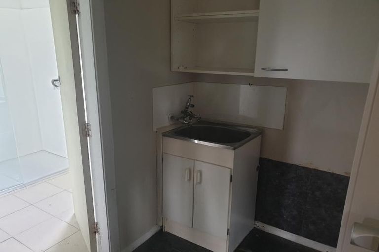 Photo of property in 15a Northcote Road, Northcote, Christchurch, 8052