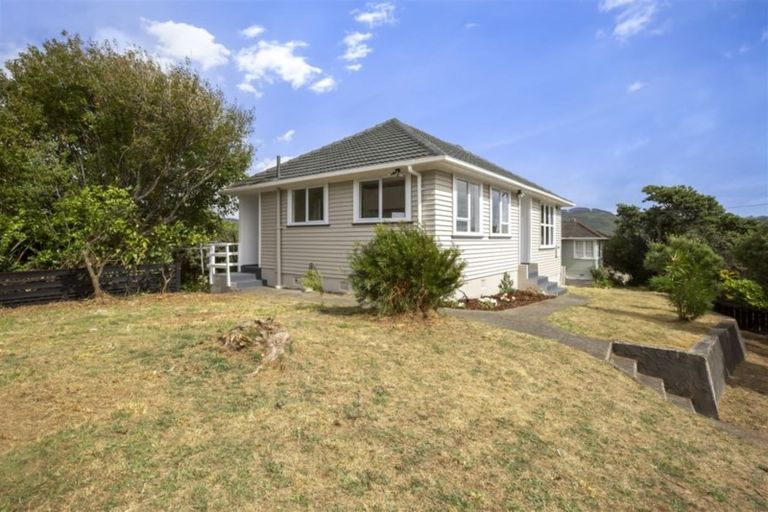 Photo of property in 18 Gear Terrace, Ranui, Porirua, 5024