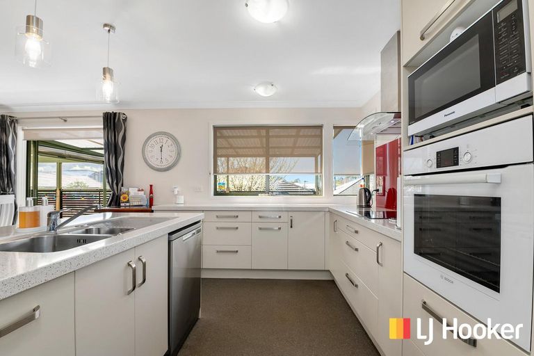 Photo of property in 18 Hamon Place, Pukehangi, Rotorua, 3015
