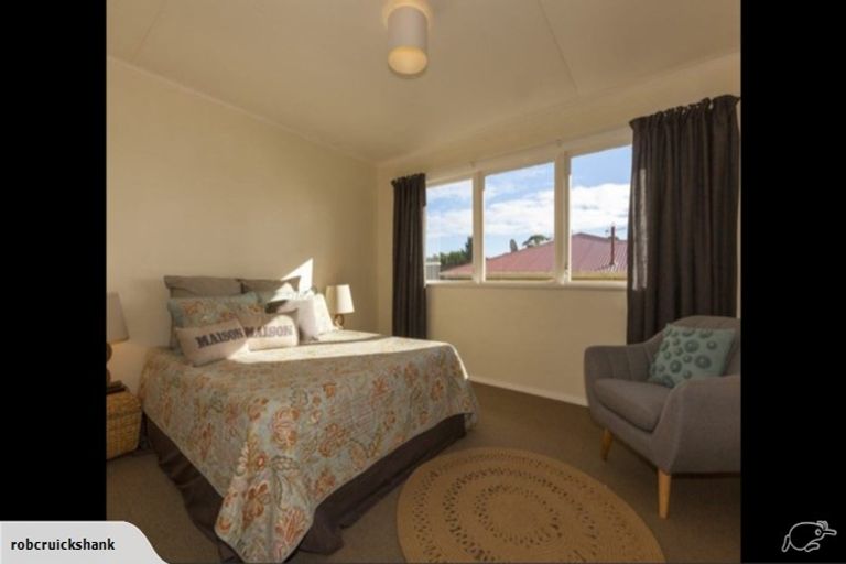 Photo of property in 48 Raumati Road, Raumati Beach, Paraparaumu, 5032