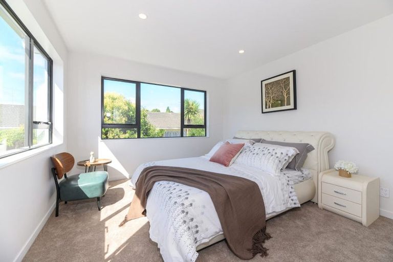 Photo of property in 15a Koromiko Street, New Lynn, Auckland, 0600