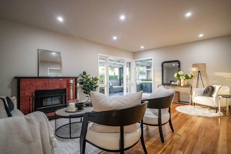 Photo of property in 268 Sturges Road, Henderson, Auckland, 0612