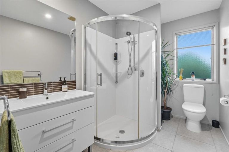 Photo of property in 21c Bradley Avenue, Pyes Pa, Tauranga, 3112