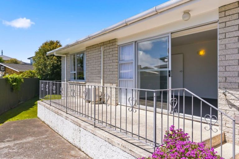 Photo of property in 52 Kapiti Road, Paraparaumu, 5032