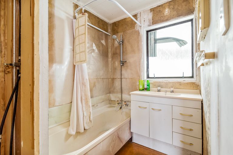 Photo of property in 12b Augustus Earle Place, Pukehangi, Rotorua, 3015