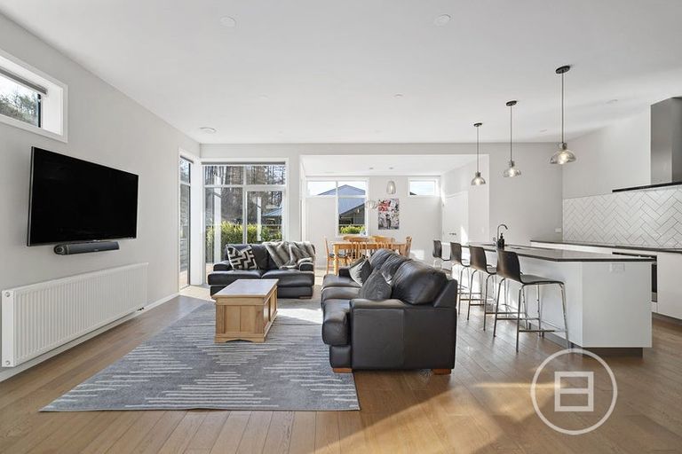 Photo of property in 12 Morepork Way, Arthurs Point, Queenstown, 9371