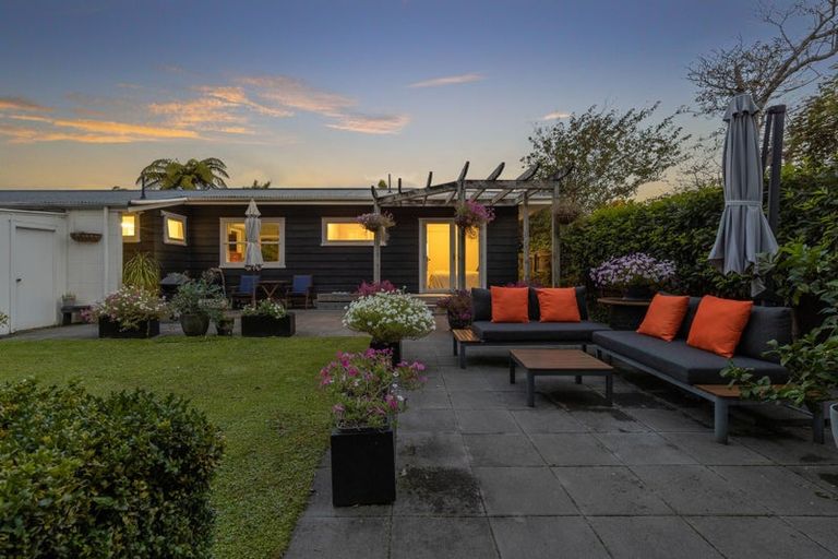 Photo of property in 6 Leybourne Avenue, Waikanae, 5036