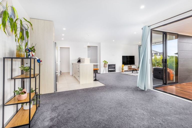 Photo of property in 12 Teiaroa Street, Waikanae, 5036