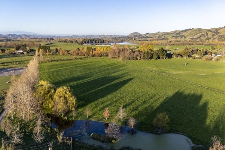 Photo of property in 360 Te Whiti Road, Homebush, Masterton, 5884