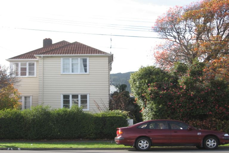 Photo of property in 1 Bertram Grove, Naenae, Lower Hutt, 5011