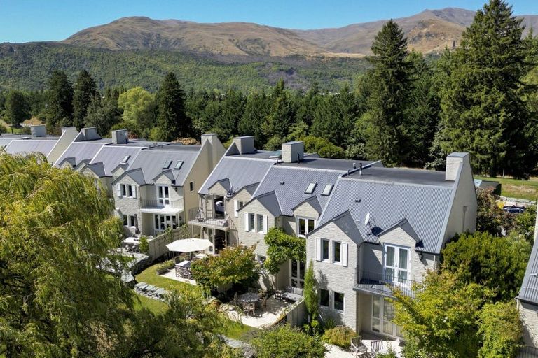 Photo of property in Millbrook Resort, 10 Fox's Rush, Arrowtown, 9371