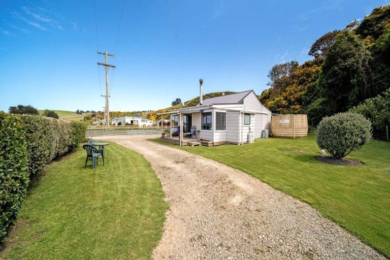 Photo of property in 1354 Toko Mouth Road, Toko Mouth, Milton, 9292