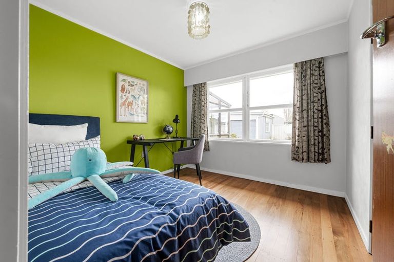 Photo of property in 1 Kingsley Street, St Andrews, Hamilton, 3200