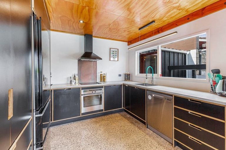 Photo of property in 16a Matuhi Rise, Henderson, Auckland, 0612