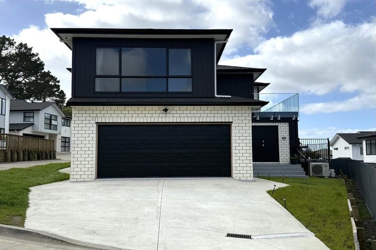 Photo of property in 4 Tawapou Close, Massey, Auckland, 0614