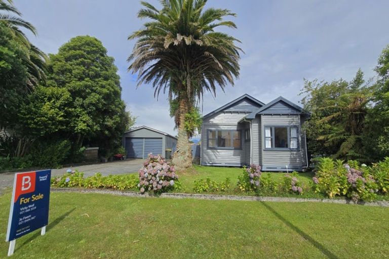 Photo of property in 120 Jollie Street, Hokitika, 7810