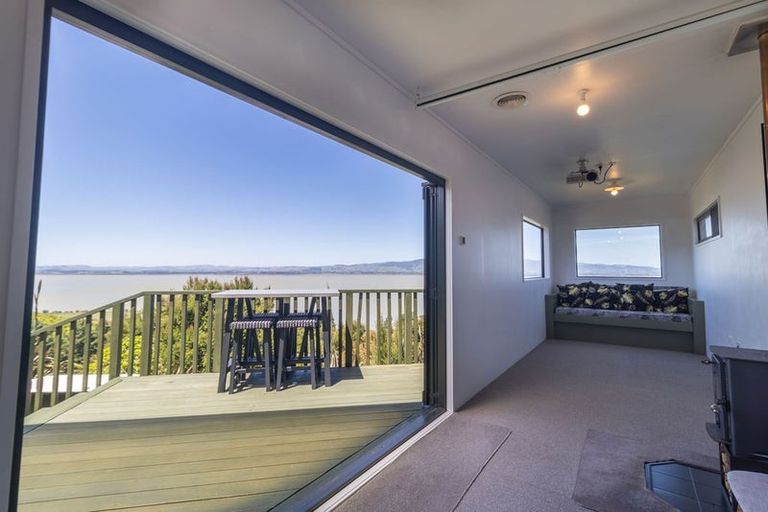 Photo of property in 54 Rotomanu Rise, Western Lake, Featherston, 5773