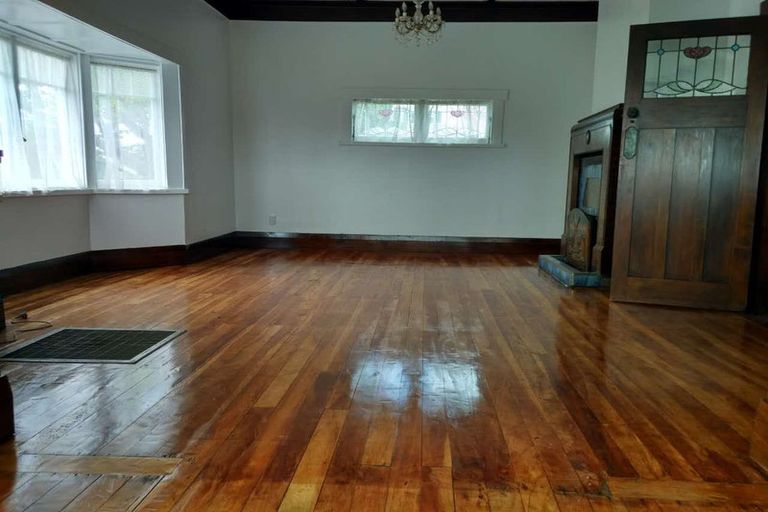 Photo of property in 28 Thackeray Street, Hamilton Lake, Hamilton, 3204