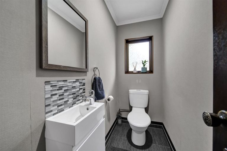 Photo of property in 24 Dillon Drive, Bell Block, New Plymouth, 4312