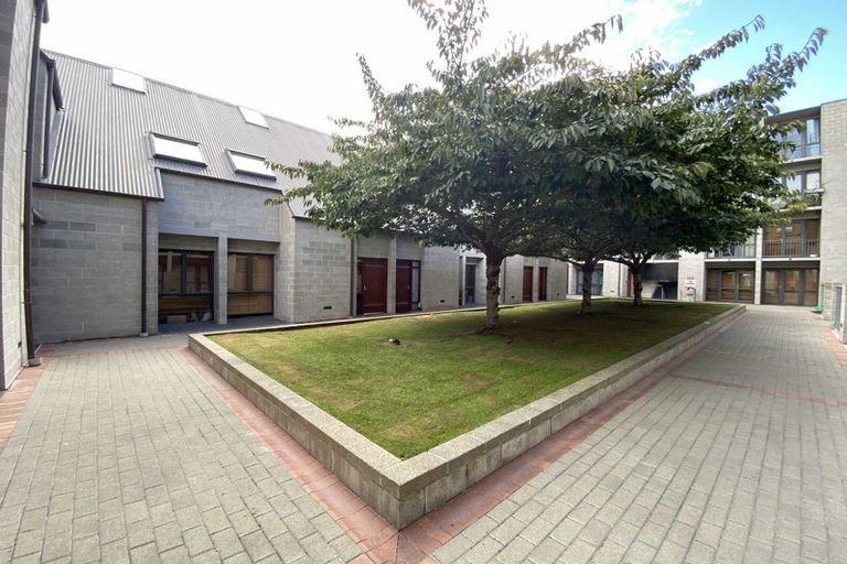 Photo of property in 4/868 Colombo Street, Christchurch Central, Christchurch, 8013