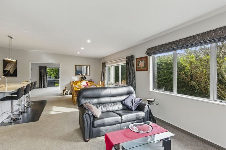 Photo of property in 48 Kotuku Drive, Paraparaumu Beach, Paraparaumu, 5032
