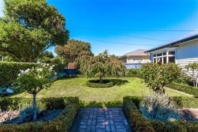 Photo of property in 39 Hinemoa Street, Spreydon, Christchurch, 8024