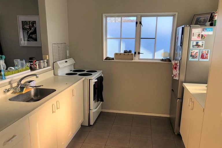 Photo of property in 2/815 Lawrence Street, Akina, Hastings, 4122