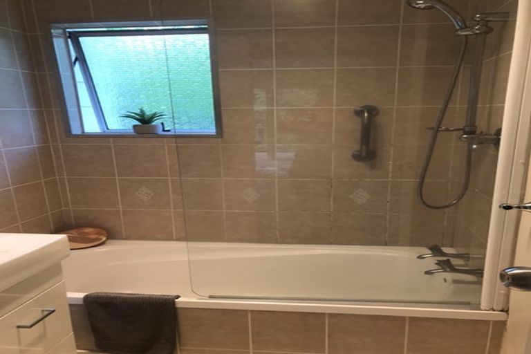 Photo of property in 39a Raumati Crescent, Onerahi, Whangarei, 0110