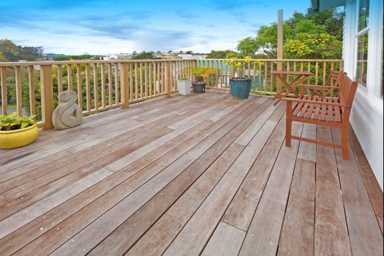 Photo of property in 11 Blanc Road, Silverdale, 0932