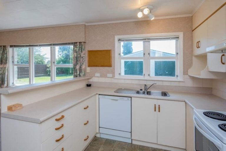 Photo of property in 25 Rimu Street, Waikanae, 5036
