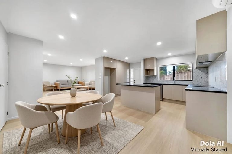 Photo of property in 1/14 Santa Monica Place, Goodwood Heights, Auckland, 2105