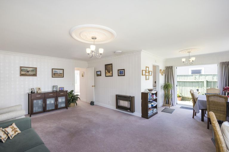 Photo of property in 71 Bryant Street, Takaro, Palmerston North, 4412