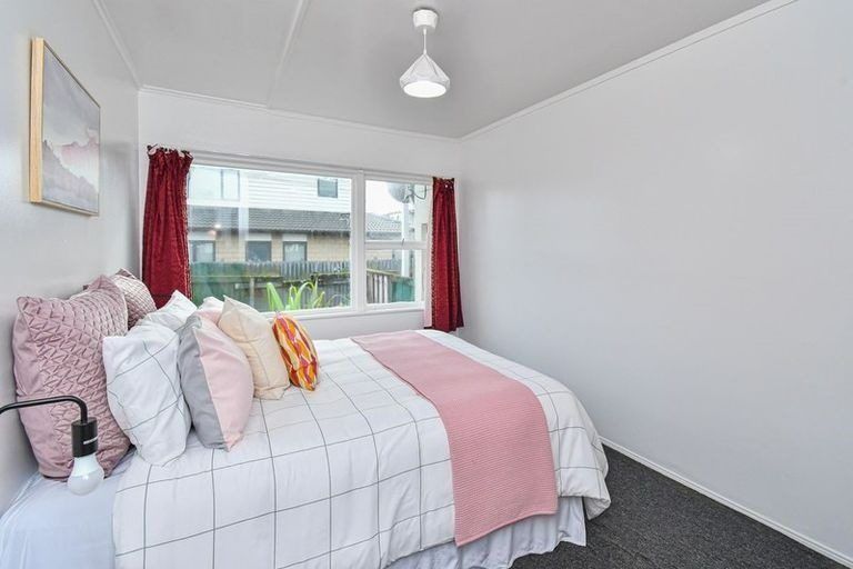 Photo of property in 4/87 Wallace Road, Papatoetoe, Auckland, 2025