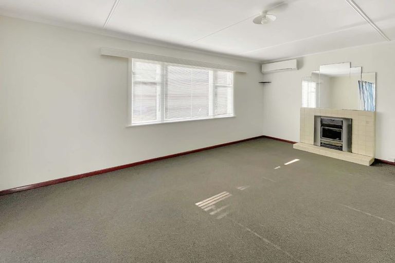 Photo of property in 7 Bledisloe Crescent, Wainuiomata, Lower Hutt, 5014