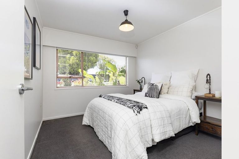 Photo of property in 64 West Coast Road, Glen Eden, Auckland, 0602