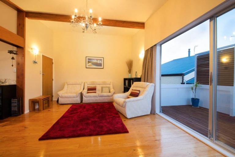 Photo of property in 32 Renata Crescent, Te Atatu Peninsula, Auckland, 0610