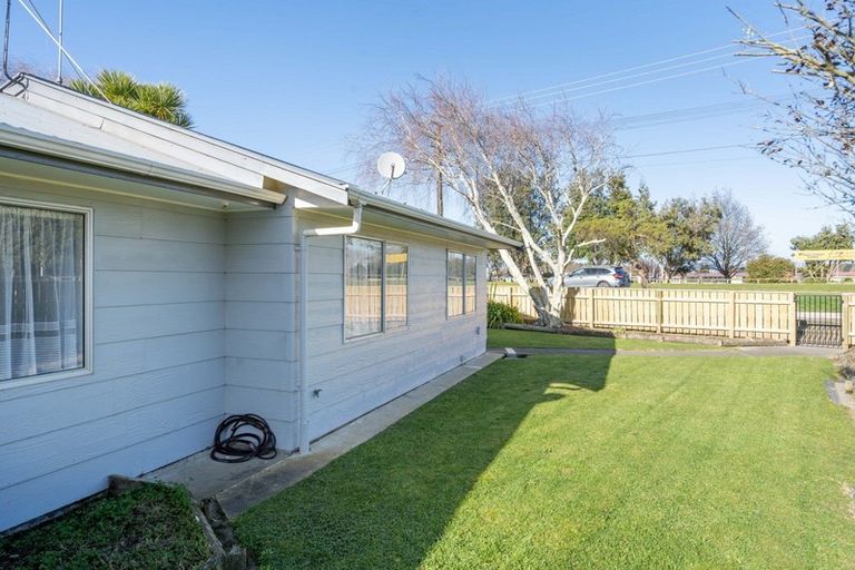 Photo of property in 73 Avenue Road, Foxton, 4814