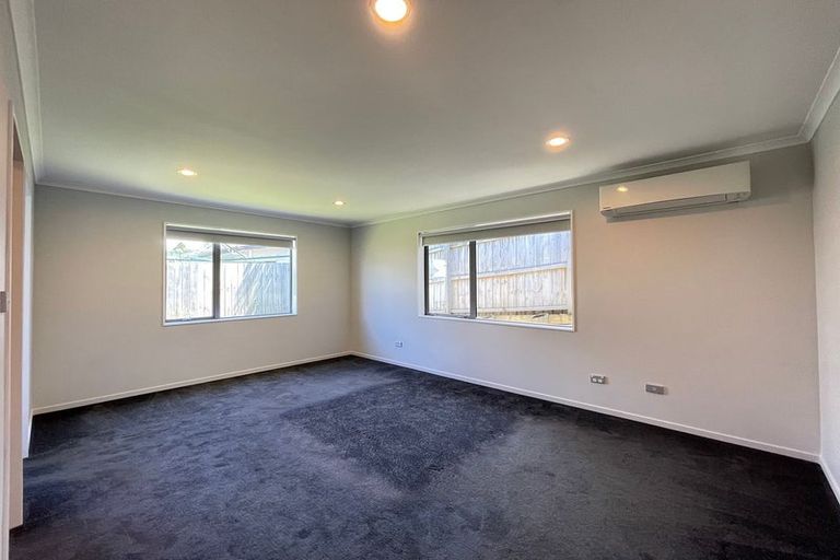 Photo of property in 11 Ngaroma House Drive, Hobsonville, Auckland, 0618