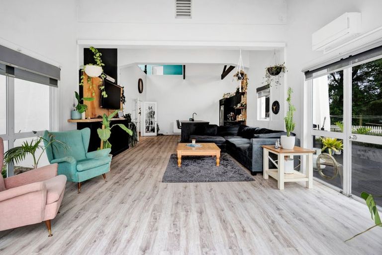 Photo of property in 330 Kelly Road, Lepperton, New Plymouth, 4373