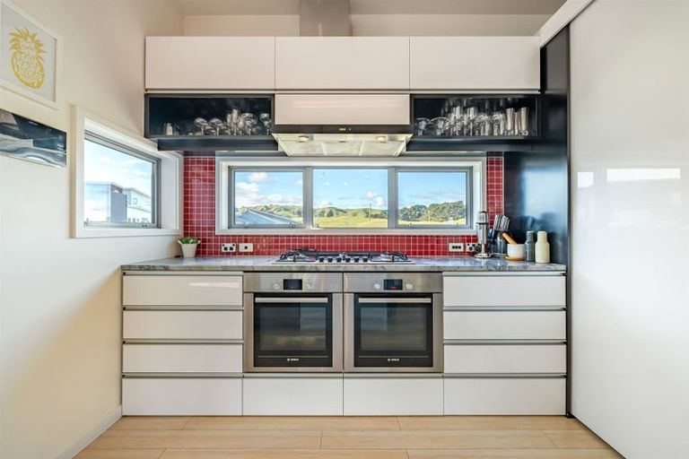 Photo of property in 3 Mo Street, Camborne, Porirua, 5026