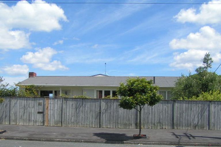 Photo of property in 62 Queen Street, Northcote Point, Auckland, 0627