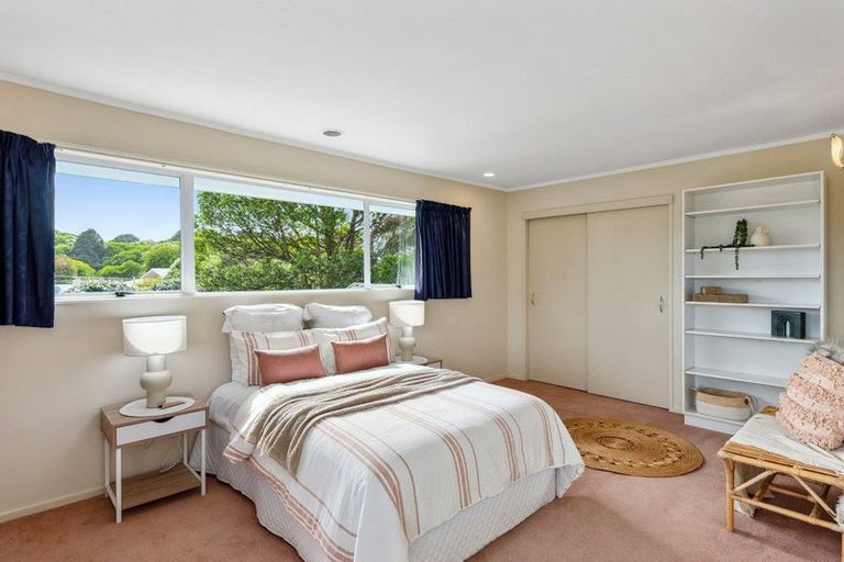 Photo of property in 3a Iti Grove, Waikanae, 5036