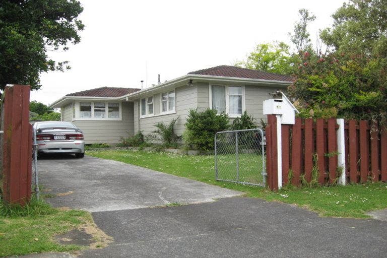 Photo of property in 11 Corsair Crescent, Mangere, Auckland, 2022