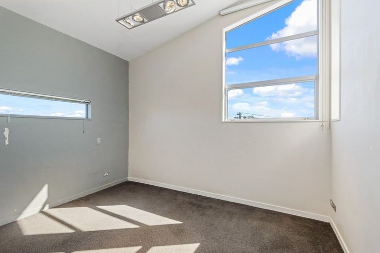 Photo of property in 9 Tedder Avenue, North New Brighton, Christchurch, 8083
