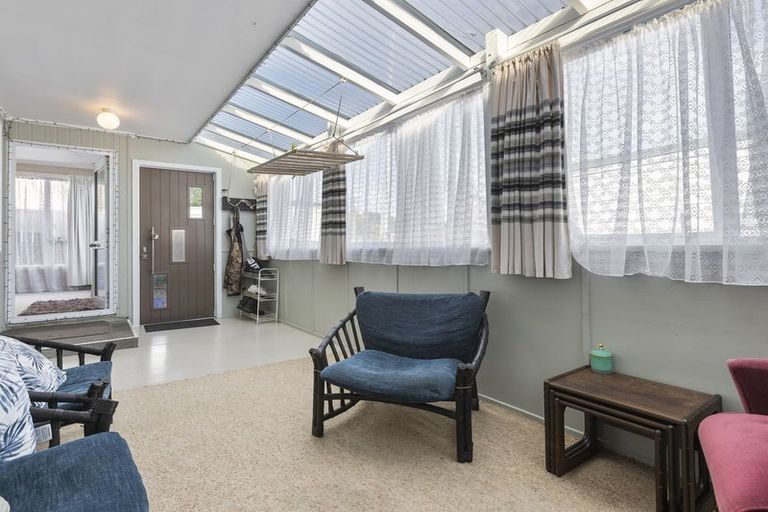 Photo of property in 8 Omata Road, Westown, New Plymouth, 4310