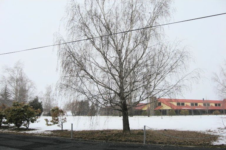 Photo of property in 12 Glenbrook Crescent, Twizel, 7901